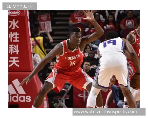 吉莱斯皮半场表现出色三分球命中率高达57贡献12分1助攻1封盖