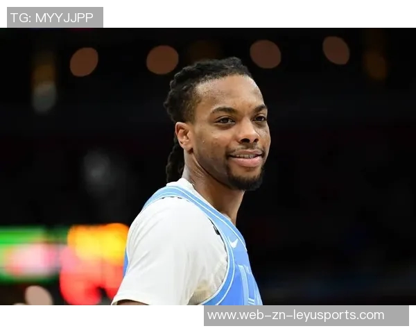 加兰半场表现出色12投5中贡献11分3助攻且零失误状态在线